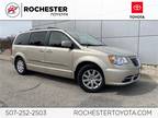 2015 Chrysler Town & Country Touring FWD