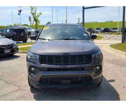2023 Jeep Compass Altitude is a Grey 2023 Jeep Compass Altitude SUV in Kansas City KS
