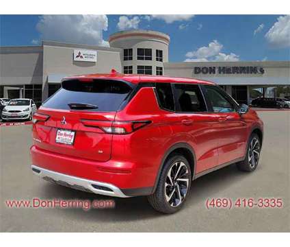 2024 Mitsubishi Outlander SE is a Red 2024 Mitsubishi Outlander SE SUV in Plano TX