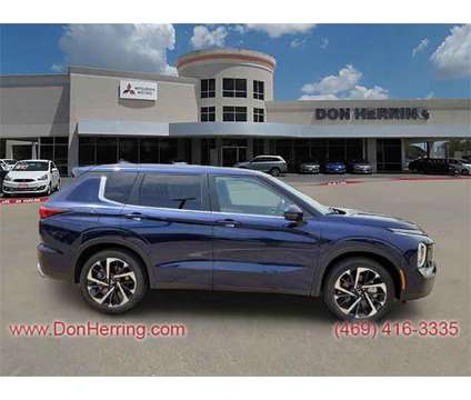 2024 Mitsubishi Outlander SE is a Blue 2024 Mitsubishi Outlander SE SUV in Plano TX