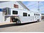 2011 Cimarron 15' Outlaw Living Quarter Horse Trailer 4 horses