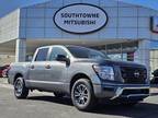 2023 Nissan Titan Crew Cab SV 4x4