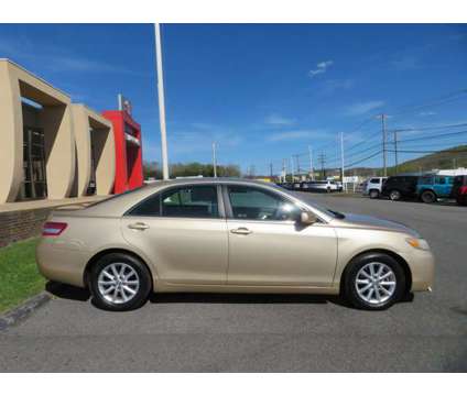 2011 Toyota Camry XLE is a 2011 Toyota Camry XLE Car for Sale in Pulaski VA