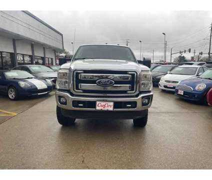2011 Ford Super Duty F-250 SRW Lariat is a White 2011 Ford Car for Sale in Des Moines IA