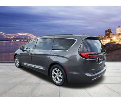 2022 Chrysler Pacifica is a Grey 2022 Chrysler Pacifica Car for Sale in Bartlett TN