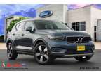 2021 Volvo XC40 Momentum