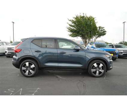 2021 Volvo XC40 Momentum is a 2021 Volvo XC40 Car for Sale in Georgetown TX