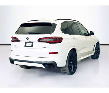 2021 BMW X5 sDrive40i is a White 2021 BMW X5 4.6is SUV in Bellflower CA