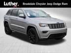 2021 Jeep grand cherokee Silver, 30K miles