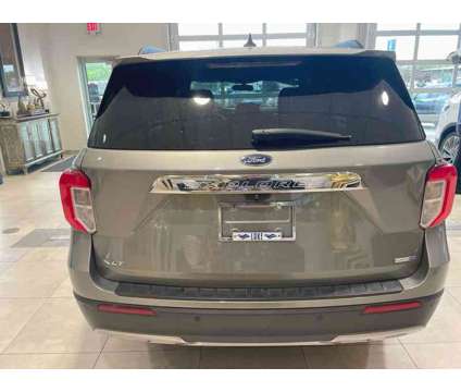 2020UsedFordUsedExplorerUsed4WD is a Silver 2020 Ford Explorer Car for Sale in Milwaukee WI