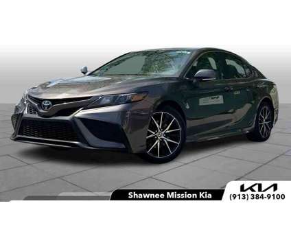 2022UsedToyotaUsedCamryUsedAuto (Natl) is a Grey 2022 Toyota Camry Car for Sale in Overland Park KS