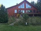 Wonderful Mohwak cabin with 2 bedrooms with lake views