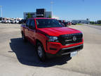 2024 Nissan frontier Red, 8K miles