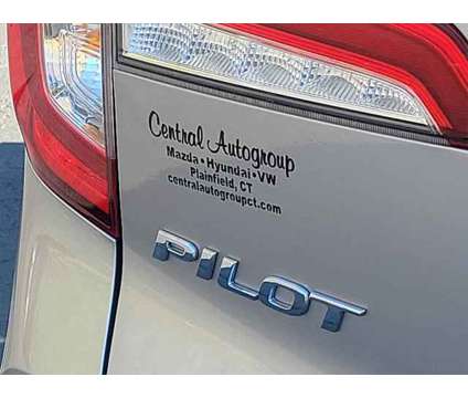 2022 Honda Pilot AWD Special Edition is a Silver 2022 Honda Pilot SUV in Plainfield CT