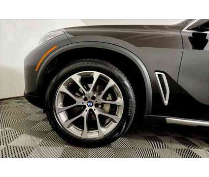2022 BMW X5 xDrive40i is a Black 2022 BMW X5 4.8is SUV in Freeport NY