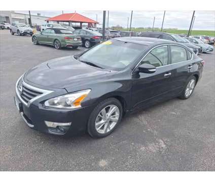 2014 Nissan Altima 2.5 SL is a Blue 2014 Nissan Altima 2.5 Trim Sedan in Dubuque IA