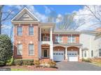 9150 Moonstone Dr, Fairfax, VA 22031