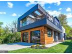 5630 8th St N, Arlington, VA 22205