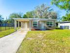 1606 W 8th St, Sanford, FL 32771