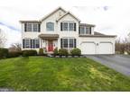 10 Mill Stream Dr, Morgantown, PA 19543