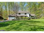 1100 Pensive Ln, Great Falls, VA 22066