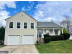 26 Brinks Ct, Sterling, VA 20165