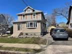 Home For Sale In Bellmore, New York