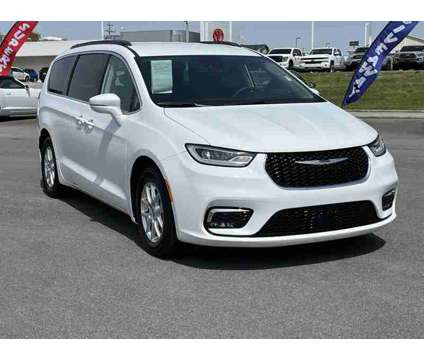 2022UsedChryslerUsedPacificaUsedFWD is a White 2022 Chrysler Pacifica Car for Sale in Hopkinsville KY