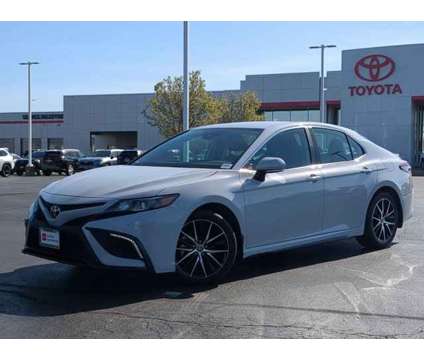2024 Toyota Camry SE is a Silver 2024 Toyota Camry SE Sedan in Naperville IL