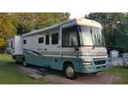 2004 Winnebago Adventurer 38G