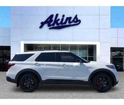 2022 Ford Explorer ST is a White 2022 Ford Explorer Car for Sale in Winder GA