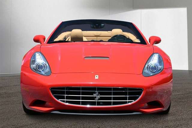 2013 Ferrari California 20109 miles