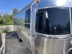 2023 Airstream Flying Cloud 27FB TWIN 28ft