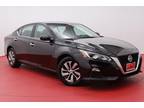 Used 2022 Nissan Altima for sale.