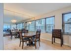 Condo For Sale In Chicago, Illinois