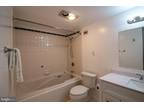 Flat For Rent In Falls Church, Virginia