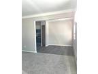 Flat For Rent In Trenton, Michigan