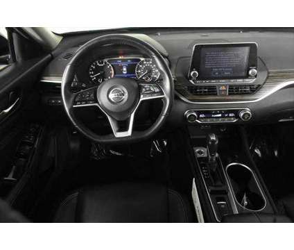 2020 Nissan Altima SL FWD is a Black 2020 Nissan Altima 2.5 Trim Sedan in Orlando FL