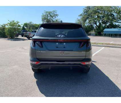 2022 Hyundai Tucson SEL is a Grey 2022 Hyundai Tucson SUV in New Port Richey FL