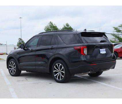 2022 Ford Explorer ST-Line is a Black 2022 Ford Explorer SUV in Friendswood TX