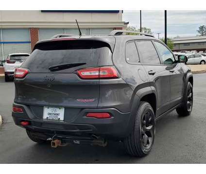 2015 Jeep Cherokee Trailhawk is a Grey 2015 Jeep Cherokee Trailhawk SUV in Brunswick OH