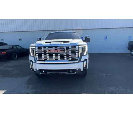 2024UsedGMCUsedSierra 2500HDUsed4WD Crew Cab 159 is a White 2024 GMC Sierra 2500 Car for Sale in Indianapolis IN