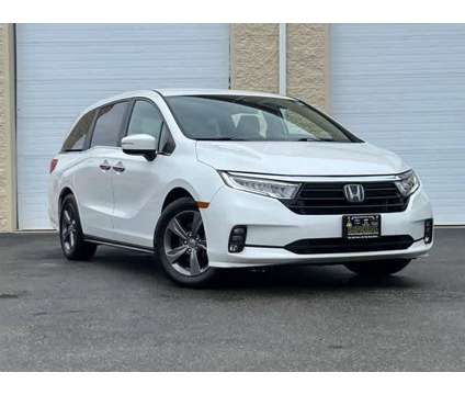 2022UsedHondaUsedOdysseyUsedAuto is a Silver, White 2022 Honda Odyssey EX Car for Sale in Mendon MA