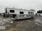 2009 Bloomer 3-Horse w/11' Living Quarters The Evolution 3 horses