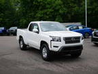2024 Nissan frontier White, 10 miles