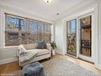 Condo For Sale In Chicago, Illinois