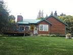 Secluded downtown Homer 2 bedrooms house