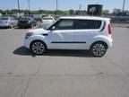 2013 Kia Soul White, 117K miles