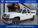 2004 Chevrolet Silverado 2500HD Crew Cab Short Bed 2WD CREW CAB PICKUP 4-DR