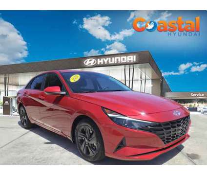 2022 Hyundai Elantra SEL is a Red 2022 Hyundai Elantra SE Car for Sale in Melbourne FL